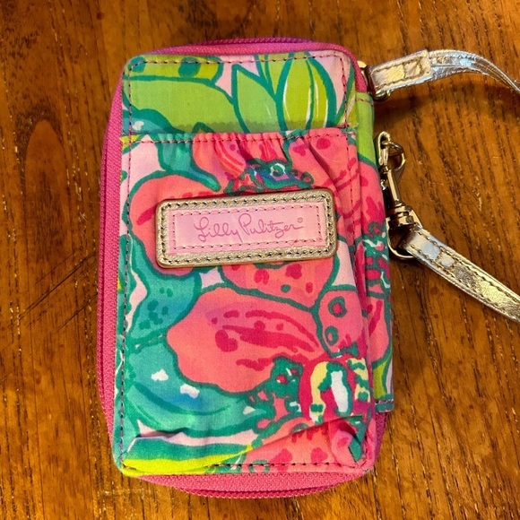 Lilly Pulitzer Handbags - Lilly Pulitzer Small Wristlet NWOT!